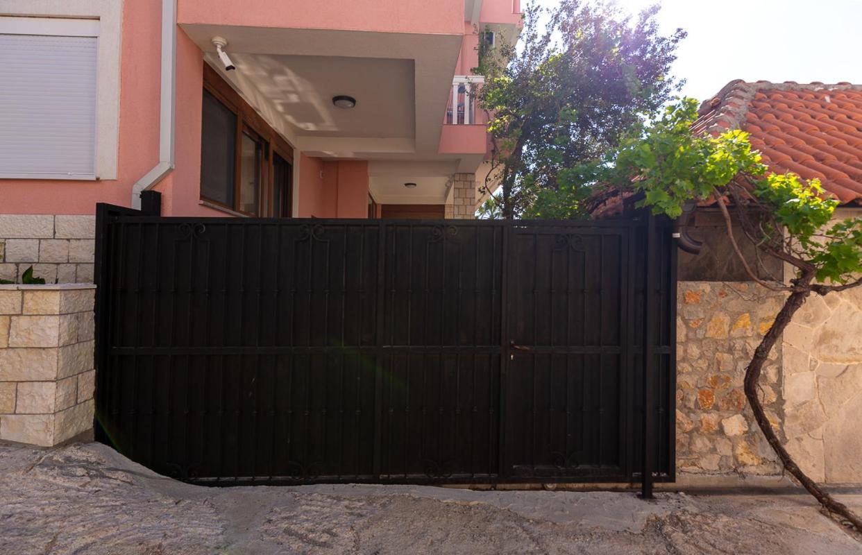 Dreamsea Apartment Utjeha Bagian luar foto